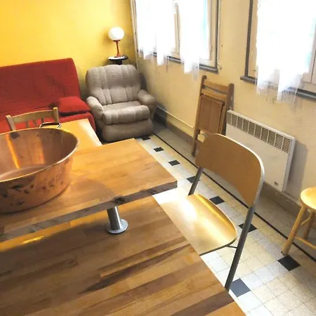 Appartement De 2 Chambres A La Bourboule Avec Magnifique Vue Sur La Montagne Jardin Clos Et Wifi A 12 Km Des Pistes Apartman